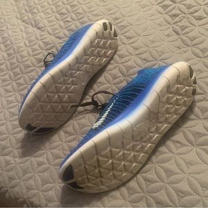 Nike fly knit 8.5 men’s blue shoes